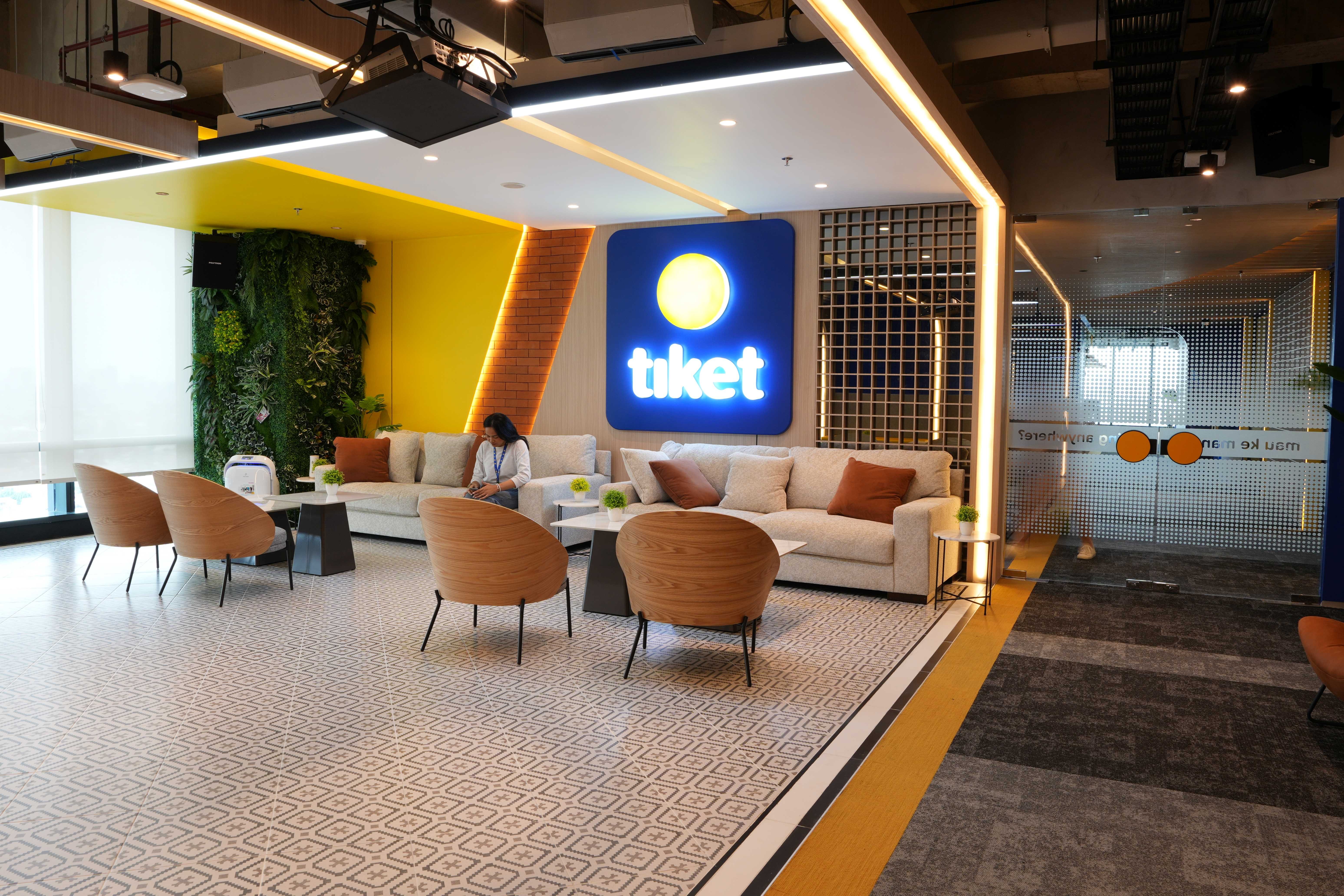 tiket.com office 2 (1)